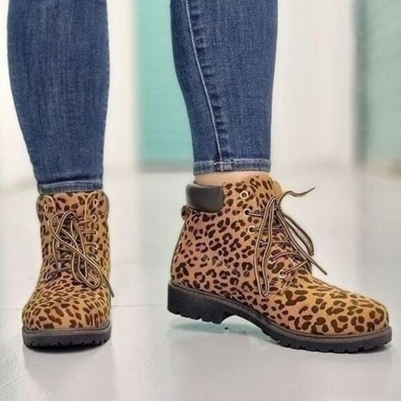 Women's Leopard Combat Lace-up Ankle Boots Low Heel - Picture 1 of 5